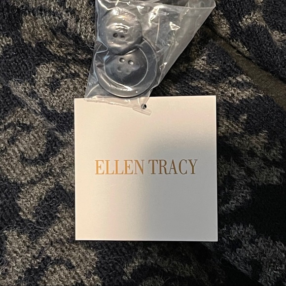 Ellen Tracy NWT Wool Blend Cardigan Wrap Sweater - Picture 6 of 10